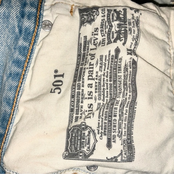 Levi's 501s Women’s Light Blue Distressed Straight Leg Jeans Size W26 L30 - Picture 9 of 11